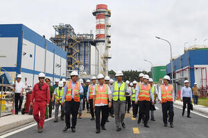 Phó Thủ tướng yêu cầu vận hành sớm các dự án điện phía Nam