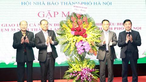 Tiếp nối truyền thống văn hóa của người làm báo Thủ đô