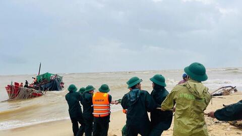 Quảng Trị: Huy động lực lượng hỗ trợ nhân dân khắc phục hậu quả mưa lũ