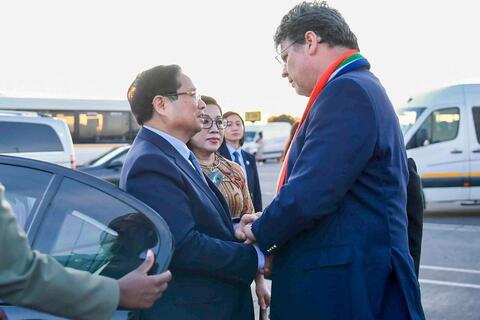 Thủ tướng kết thúc chuyến công tác dự G20 và hoạt động tại Nam Phi