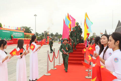 Quảng Ngãi: Thế hệ trẻ lên đường bảo vệ Tổ quốc