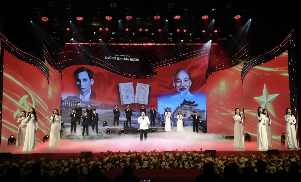 Niềm tin vững chắc vào tương lai tươi sáng của đất nước