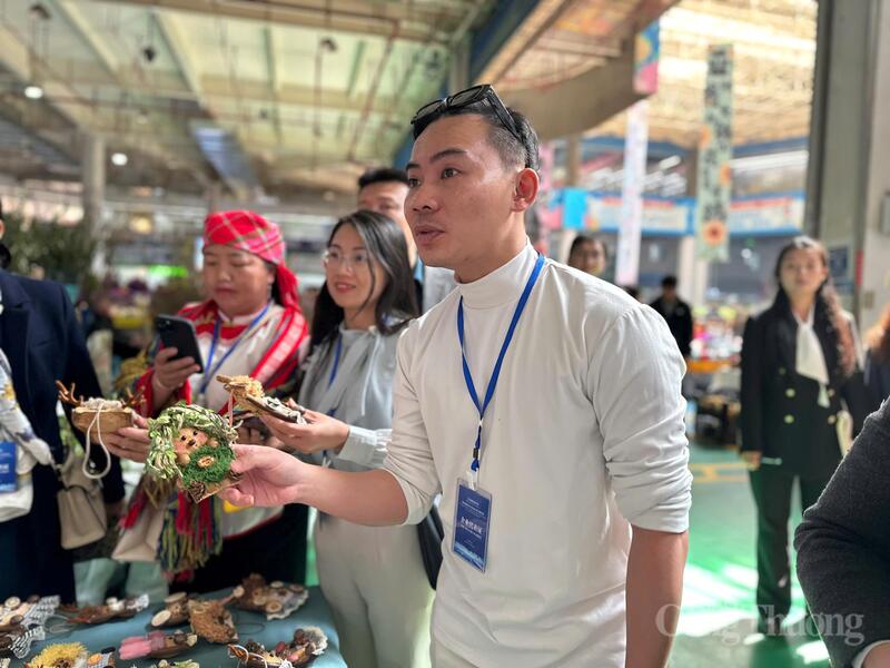 Chợ hoa Đẩu Nam luôn đứng đầu về khối lượng giao dịch, giá trị giao dịch, lượng xuất khẩu và lưu lượng khách hàng tại các thị trường.