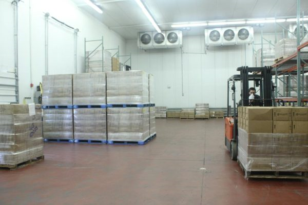 Đầu tư hệ thống kho lạnh sơ chế hiện đại.