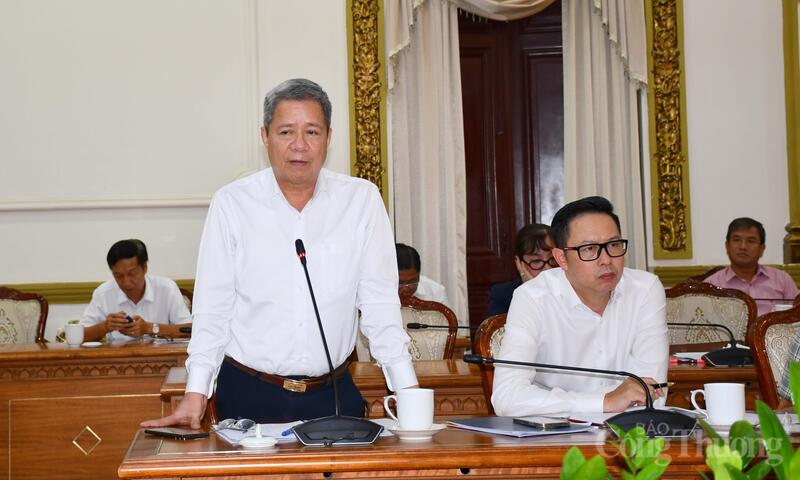 Các đại biểu đóng góp ý kiến tại buổi làm việc. Ảnh: Thanh Minh.