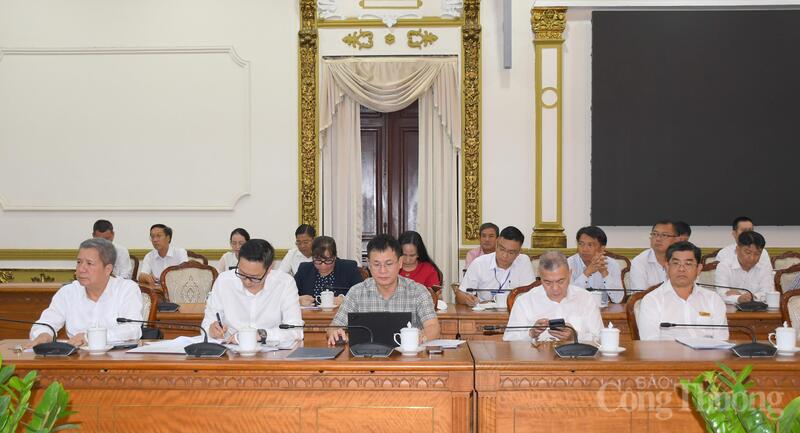 Thứ trưởng Nguyễn Hoàng Long làm việc với TP. Hồ Chí Minh về thực hiện Quy hoạch điện VIII điều chỉnh - 3