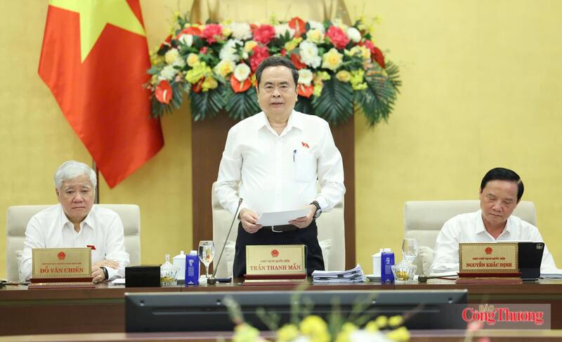 Chủ tịch Quốc hội Trần Thanh Mẫn nhấn mạnh, người đứng đầu chịu trách nhiệm nếu không đảm bảo chất lượng, tiến độ xây dựng các dự án luật, nghị quyết.