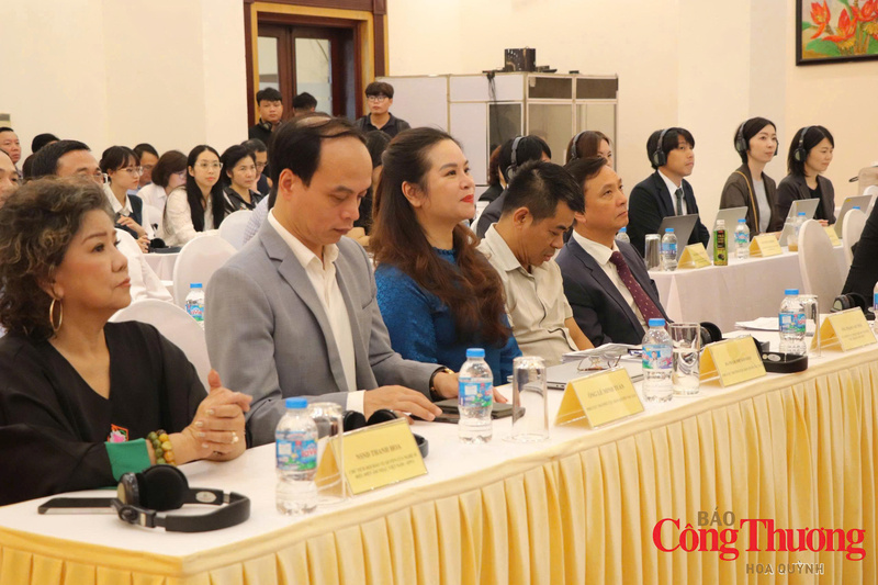 Đại diện các cơ quan quản lý nhà nước, tổ chức thực thi quyền tác giả Việt Nam.
