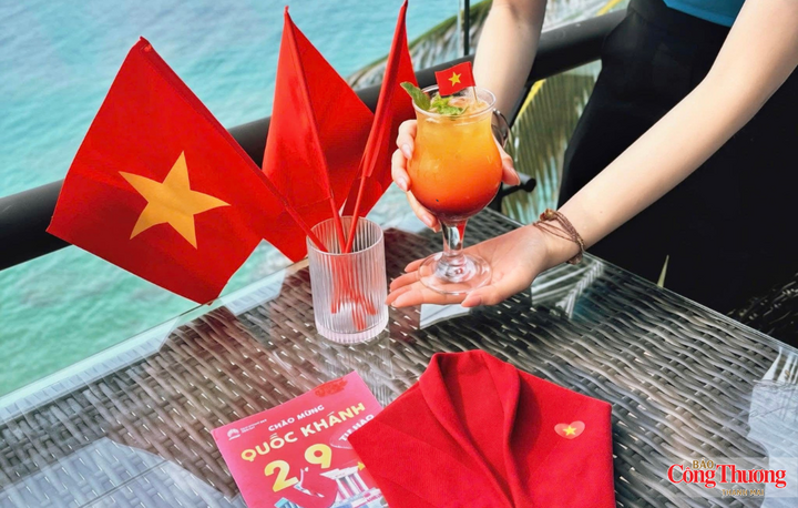 Quy Nhơn Sea Resort trang trí cờ Tổ quốc, tăng độ nhận diện để chào mừng du khách.