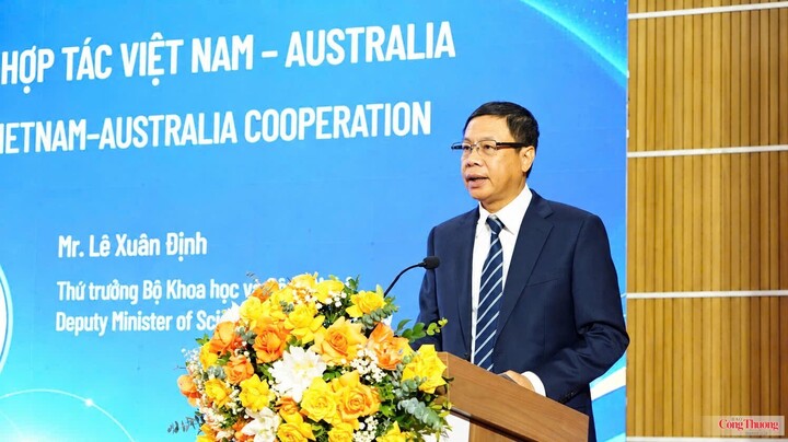 Thứ tưởng Bộ Khoa học và Công nghệ Lê Xuân Định.
