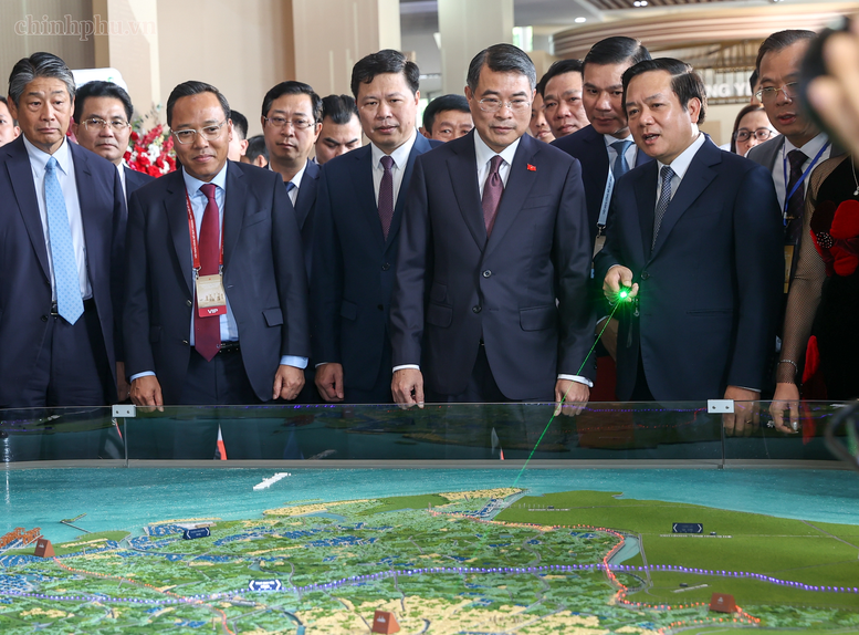 Thủ tướng: Hưng Yên cần quyết tâm cao nhất để sớm trở thành thành phố trực thuộc Trung ương trước năm 2030 - 6