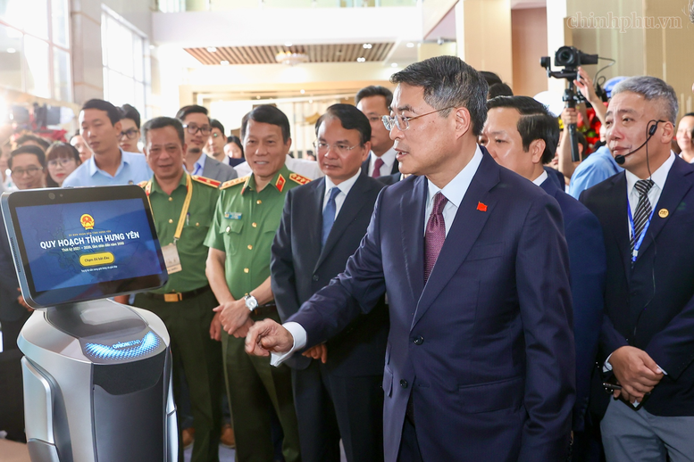 Thủ tướng: Hưng Yên cần quyết tâm cao nhất để sớm trở thành thành phố trực thuộc Trung ương trước năm 2030 - 7
