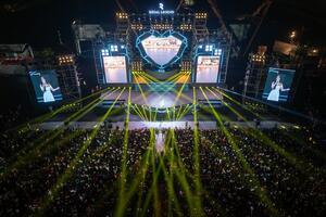 60 nghìn người bùng nổ cảm xúc cùng Countdown 2024 tại Regal Legend