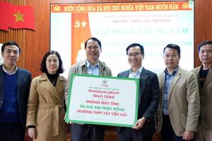 Trungnam Group tặng phòng máy tính trị giá 250 triệu đồng tại Thái Bình