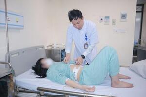 Nữ sinh 15 tuổi đã mắc bệnh đau dạ dày, thủng hành tá tràng