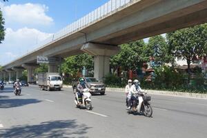 Hà Nội ngày nắng, chiều tối có lúc có mưa rào, dông