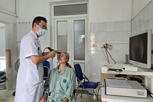 Phẫu thuật khối u vùng mũi cho cụ bà 94 tuổi