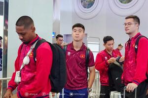 Đội tuyển Việt Nam lên đường sang Malaysia