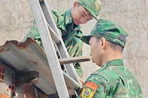 Bộ đội biên phòng chạy đua từng giờ giữ bình yên xã đảo