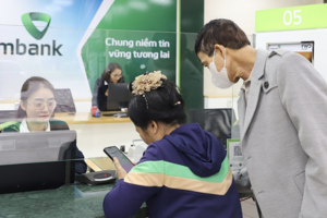 Sức nóng cuộc đua bơm tiền của các ngân hàng dịp cuối năm