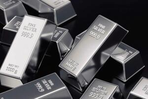 Giá bạc hôm nay 8/1/2026: Quay đầu giảm