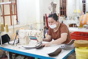 Đà Nẵng: Rộn ràng các chuyến container 'mở hàng' xuất khẩu năm mới