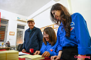 Những lá phiếu chuẩn bị sẵn sàng cho ngày hội non sông