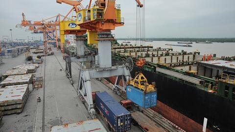 Vượt 500 tỷ USD, kim ngạch xuất nhập khẩu tiến gần mốc kỷ lục