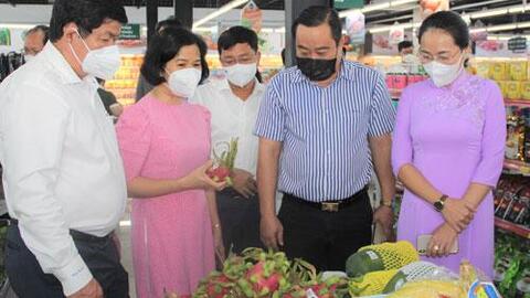 Hỗ trợ hợp tác xã, nông dân tiêu thụ nông sản vụ tết