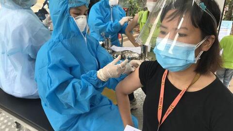 Tỉ lệ bao phủ mũi 1 vaccine cả nước đạt 99,9%, mũi 2 đạt 92,4%