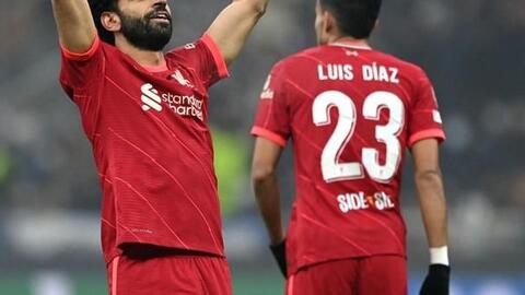 Hoàng Đức, Huỳnh Như, Hồ Văn Ý giành Quả bóng Vàng Việt Nam 2021; Liverpool đánh gục Inter