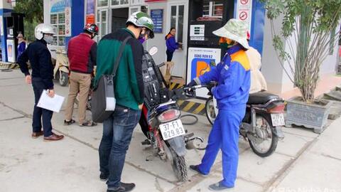 Xử lý nghiêm các trường hợp 'ăn theo' giá xăng dầu để trục lợi