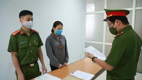 Chiếm đoạt 3,3 tỷ đồng góp vốn buôn vé máy bay