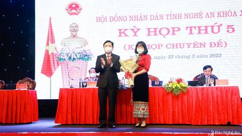 Bà Quế Thị Trâm Ngọc được bầu giữ chức Phó trưởng Ban Dân tộc HĐND tỉnh Nghệ An