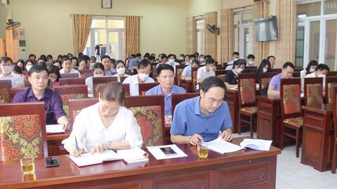 Cập nhật kiến thức, nâng cao chất lượng công tác giáo dục lý luận chính trị