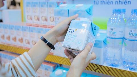 Ly sữa tươi chất lượng vượt trội từ trang trại công nghệ cao khép kín lớn nhất thế giới tại Việt Nam