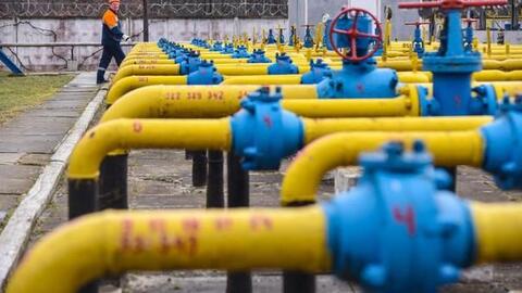 Ukraine ngừng trung chuyển khí đốt Nga tới EU