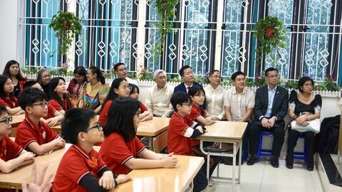 Đoàn ngành giáo dục Philippines giao lưu tại trường Tiểu học Kim Đồng