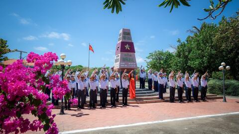 NSƯT Khánh Hòa làm phim ca nhạc "bom tấn" sau 8 lần đến Trường Sa