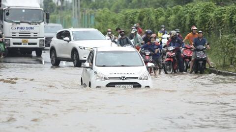 Tuyệt đối không cho phương tiện lưu thông qua các vùng ngập lụt