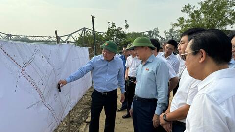 Kiên quyết không để phát sinh vi phạm vùng bãi, ven đê sông Hồng
