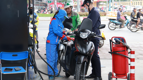 Giá xăng dầu hôm nay 15/09/2025: Nhiều biến động