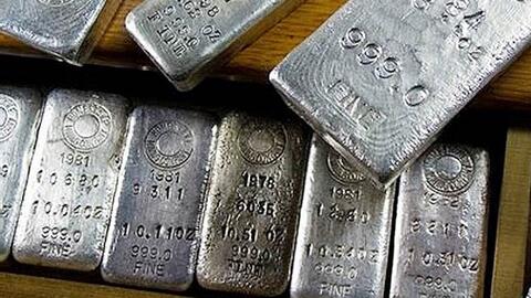 Giá bạc hôm nay 18/9/2025: Bạc đồng loạt giảm