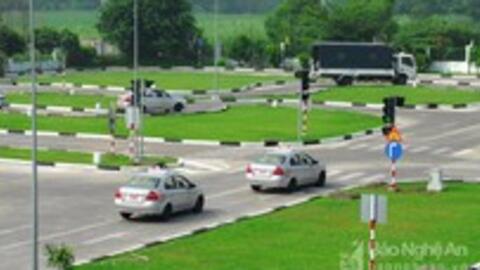 Người học lái xe ô tô sẽ được theo dõi bằng công nghệ nhận dạng