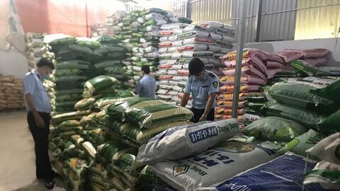 Liên tiếp thu giữ số lượng lớn phân bón, thuốc bảo vệ thực vật hết hạn sử dụng, vi phạm nhãn