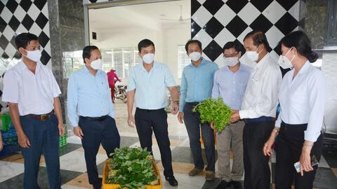 Giám sát thực hiện chính sách hỗ trợ chuyển giao nghiên cứu khoa học và công nghệ trong sản xuất nông nghiệp tại Cần Giuộc