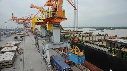 Vượt 500 tỷ USD, kim ngạch xuất nhập khẩu tiến gần mốc kỷ lục