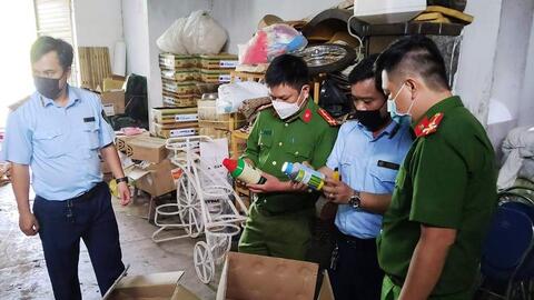 Gia Lai: Tạm giữ hơn 3.600 lít thuốc bảo vệ thực vật cấm sử dụng tại Việt Nam