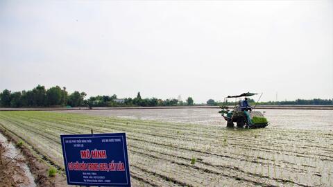 Đẩy mạnh cơ giới hóa trong sản xuất