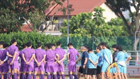 HLV Park Hang-seo bổ sung cầu thủ mới từ 13/1; Chiến lược gia thứ 2 từ chức sau AFF Cup 2020